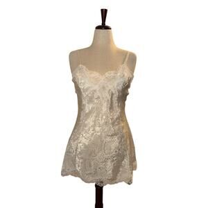 Vintage Victoria’s Secret Gold Label Lace Floral Negligee Lingerie Size Large